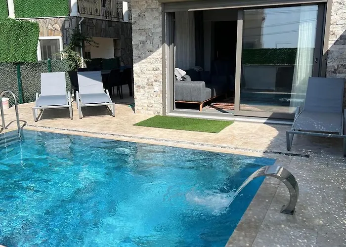 Villa Ruezgar With Private Pool Generation Βίλα Κουσάντασι