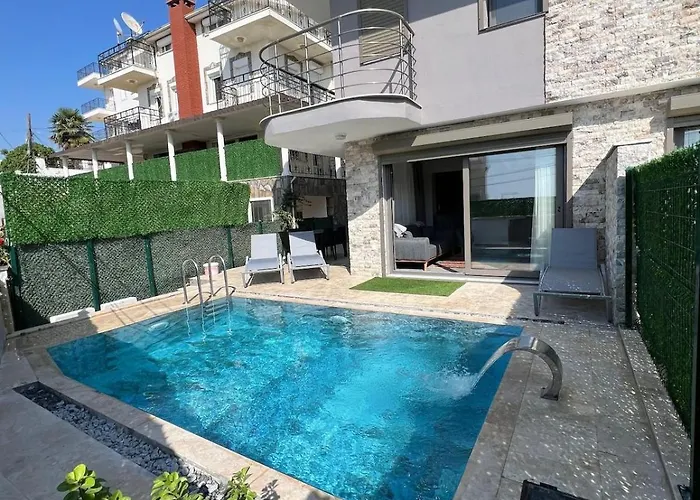 Βίλα Villa Ruezgar With Private Pool Generation *